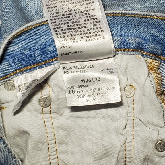 Levi’s 501 denim shorts, size 26 - Picture 10 of 12